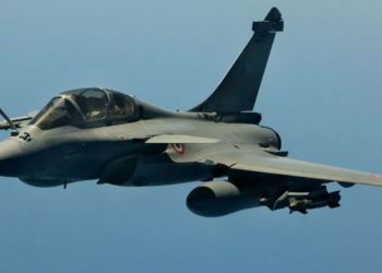 আজি বিশ্বৱাসীয়ে দেখিব ভাৰতৰ শক্তি,  ভয়ত কম্পমান পাকিস্তান