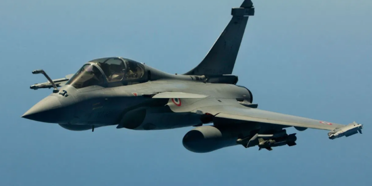 আজি বিশ্বৱাসীয়ে দেখিব ভাৰতৰ শক্তি,  ভয়ত কম্পমান পাকিস্তান