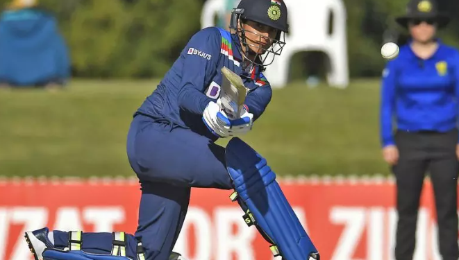 এদিনীয়া ক্ৰিকেটত সৰ্বাধিক শতক অৰ্জন কৰা ভাৰতীয় মহিলা বেটছমেন…