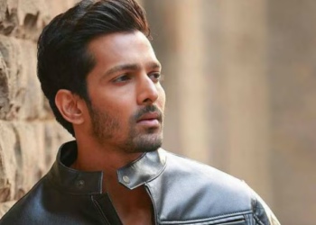 পাকিস্তানী অভিনেত্ৰীৰ মুখ বন্ধ কৰিলে বলীউড অভিনেতাই, কিয় খং উঠিল এইগৰাকী অভিনেতাৰ…