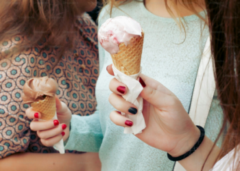 নিশা টোপনি যোৱাৰ পূৰ্বে ভুলতো গ্ৰহণ কৰিব নালাগে এই খাদ্য…