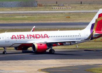 কৰ্তব্যত গাফিলতিৰ পৰিণতি! চাকৰি হেৰুৱালে এয়াৰ ইণ্ডিয়াৰ তিনি শীৰ্ষ বিষয়াই