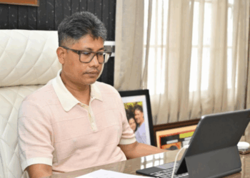 ৰিং বান্ধক ছিগা মথাউৰি বুলি উল্লেখ কৰি ৰাইজক আঁভুৱা-ভাৰিছে গৌৰৱ গগৈয়ে : পীযুষ হাজৰিকা