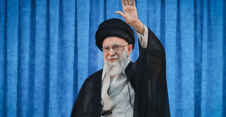 আমি জানো খামেনী ক’ত লুকাই আছে, বিনা চৰ্তে আত্মসমৰ্পণ কৰক : ইৰাণক ধমক ট্ৰাম্পৰ