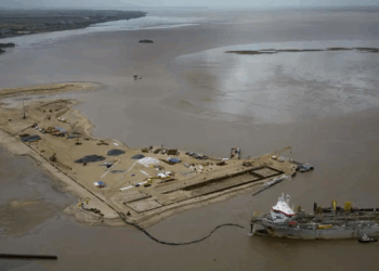 ভাৰতে পাব কুবেৰৰ ধন! ‘ক’লা সোণ’ ওলাই আহিব সাগৰৰ ভিতৰৰ পৰা; জানক কোনে, কি তথ্য প্ৰকাশ কৰিলে…