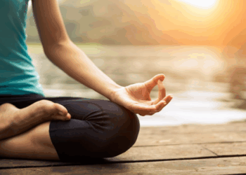 শৰীৰ সুস্থ কৰি ৰাখিবলৈ দৈনিক কৰক এই ৪ যোগাসন, বৃদ্ধ বয়সতো…