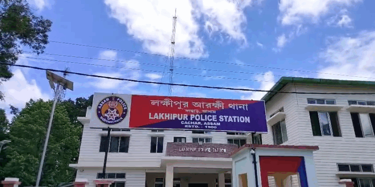 কুঁৱাত পেলাই পত্নীক হ**! পৰিয়ালৰ অভিযোগৰ ভিত্তিত গ্ৰেপ্তাৰ…