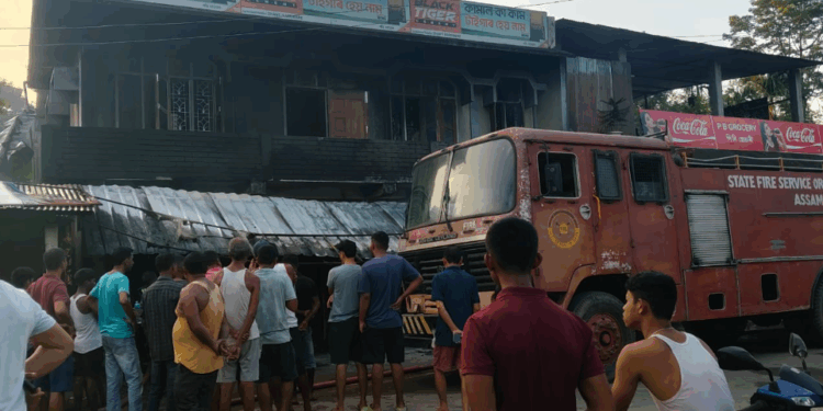 যোৰহাটত ভয়ংকৰ ঘটনা, কেইবা লক্ষাধিক টকাৰ সামগ্ৰী নষ্ট…