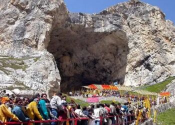 কেতিয়াৰ পৰা জম্মুত আৰম্ভ হ’ব অমৰনাথ যাত্ৰা? পঞ্জীয়নৰ বাবে শিৱ ভক্তৰ ভিৰ…