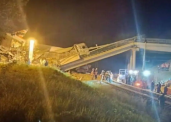 ভয়ংকৰ ৰে’ল দুৰ্ঘটনা; ৭ জন লোকৰ মৃত্যু, কেইবাজনো আহত