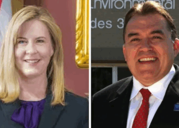 ঘৰত প্ৰৱেশ কৰি দুই সাংসদক আক্ৰমণ দুৰ্বৃত্তৰ; এজনৰ মৃত্যু