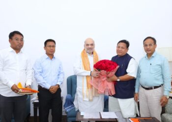 অমিত শ্বাহক সাক্ষাৎ নিখিল বড়ো ছাত্ৰ সন্থাৰ এটি সঁজাতি দলৰ