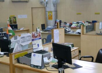 কাইলৈ ২৫ কোটি কৰ্মচাৰীয়ে কৰিব নেকি ধৰ্মঘট? অফিচ, স্কুল-কলেজ, বেংক… কি কি খোলা থাকিব আৰু কি বন্ধ থাকিব?