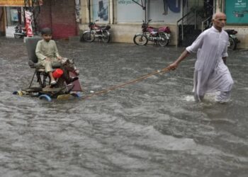 পাকিস্তানত প্ৰকৃতিৰ কাল ৰূপ; নেৰানেপেৰা বৰষুণত ২৪ জনৰ মৃত্যু, ১৫০ৰো অধিক লোক আহত
