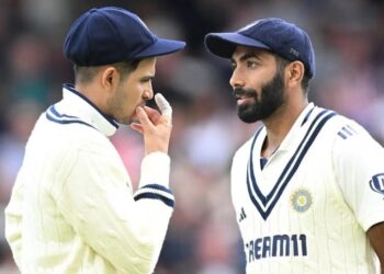 ‘৭ দিনৰ জিৰণিৰ পিছতো মূল একাদশত নাই বুমৰাহ…’, মেনেজমেণ্টৰ বিৰুদ্ধে ক্ষোভ ৰবি শাস্ত্ৰীৰ