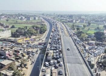 ঘাইপথত হঠাৎ ব্ৰেক মৰা চালকসকলৰ বাবে ডাঙৰ মন্তব্য সৰ্বোচ্চ ন্যায়ালয়ৰ