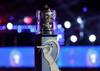 কলকাতা নাইট ৰাইডাৰ্ছৰ মুখ্য প্ৰশিক্ষকক পদৰ পৰা অপসাৰণ