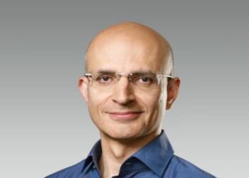 ভাৰতীয় মূলৰ চাবিহ খানক এপলৰ মুখ্য পৰিচালন বিষয়া পদত নিযুক্তি