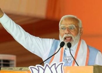 উন্নয়নৰ বাধাৰ প্ৰাচীৰ TMC : বংগ কন্যা মমতা বেনাৰ্জীক ক্ষুৰধাৰ সমালোচনা প্ৰধানমন্ত্ৰী মোদীৰ