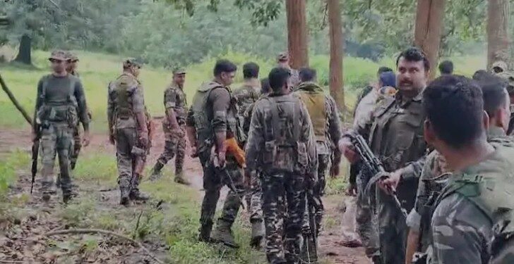 ঝাৰখণ্ডত নিৰাপত্তাৰক্ষীৰে ভয়ংকৰ সংঘৰ্ষ উগ্ৰপন্থী সংগঠনৰ; তিনিজন মাওবাদীৰ মৃত্যু