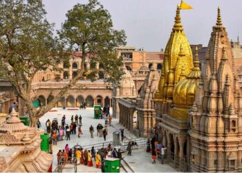 কাশী বিশ্বনাথ মন্দিৰত এতিয়াৰে পৰা নিষিদ্ধ এই সামগ্ৰীৰ ব্যৱহাৰ…