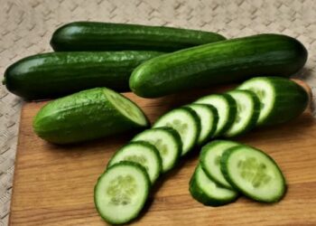 তিয়ঁহ খোৱাৰ পিছতে কিয় লগে লগে সেৱন কৰিব নালাগে পানী?