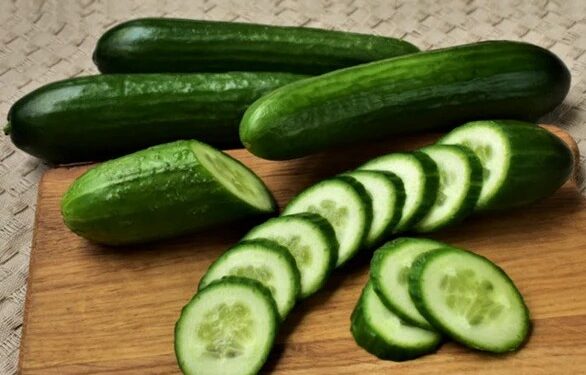 তিয়ঁহ খোৱাৰ পিছতে কিয় লগে লগে সেৱন কৰিব নালাগে পানী?