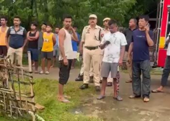 বৰমিচিঙত ভয়ংকৰ কাণ্ড, প্ৰয়োজনীয় নথিপত্ৰৰ লগতে কিতাপ-পত্ৰ নষ্ট…