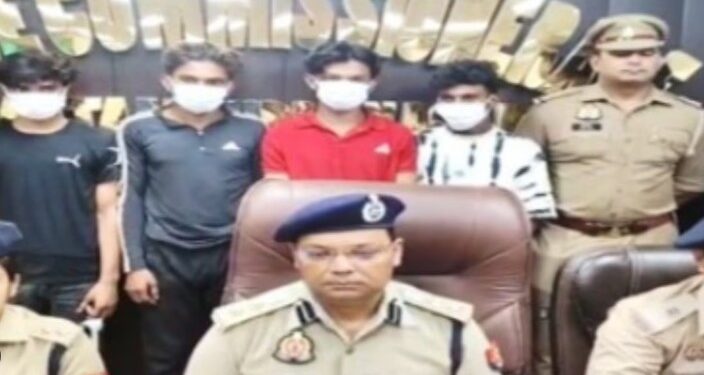 সমলিংগ ডেটিং এপেৰে ভুৱা প্ৰফাইল ব্যৱহাৰ কৰি বহুজনক প্ৰতাৰণা, গ্ৰেপ্তাৰ ৪ যুৱক