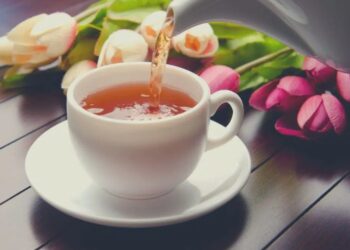 ৰাতিপুৱাৰ চাহকাপেৰে কেনেকৈ কমাব শৰীৰৰ ওজন?