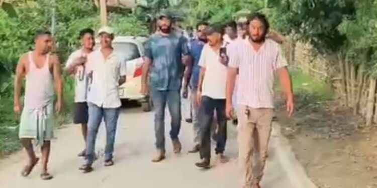 নাবালিকাৰ সৈতে কুকাণ্ড আৰক্ষী জোৱানৰ! কোনো নথকাৰ সুযোগ লৈ এই অপকৰ্ম কৰাৰ অভিযোগ…