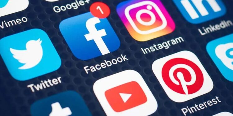 কঠোৰ চৰকাৰ; ভাৰতত পুনৰ নিষিদ্ধ ১৮ হাজাৰৰো অধিক পাকিস্তানীৰ ছ’চিয়েল মিডিয়া একাউণ্ট