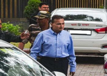 অনিল আম্বানীক ১০ ঘণ্টা ধৰি ইডিয়ে চলালে জেৰা