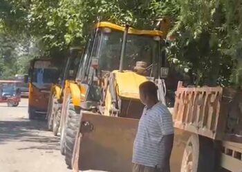 এইবাৰ বিশ্বনাথত সাজু বুলড’জাৰ; কাইলৈ ৩০৭টা পৰিয়ালত চলিব উচ্ছেদ