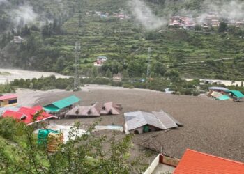 উত্তৰাখণ্ডত ভয়ংকৰ ডাৱৰ বিস্ফোৰণ; ৪ জনৰ মৃত্যু, প্ৰায় শতাধিক লোক নিৰুদ্দেশ