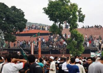 সংগ্ৰহালয়লৈ ৰূপান্তৰিত হ’ব বাংলাদেশৰ পদচ্যুত প্ৰধানমন্ত্ৰী শ্বেখ হাছিনাৰ পূৰ্বৰ চৰকাৰী বাসগৃহ