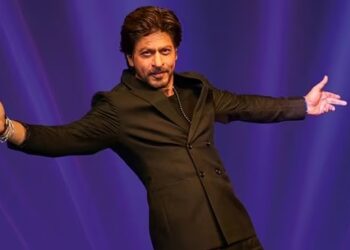SRKৰ সাম্ৰাজ্য কিমান ডাঙৰ? বলীউডৰ বহু আঢ্যৱন্ত ৰৈছে পিছ পৰি, জানক তেওঁৰ নেট ৱৰ্থ