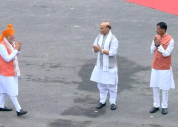 লালকিল্লাত স্বাধীনতা দিৱসৰ পতাকা উত্তোলন দেশৰ প্ৰধানমন্ত্ৰী নৰেন্দ্ৰ মোদীৰ