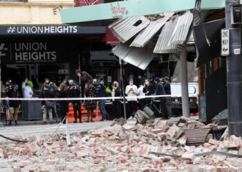 এটা বৃহৎ ভূমিকম্পই কঁপাই যায় অষ্ট্ৰেলিয়াৰ ৰাজপথ; জানক সৱিশেষ