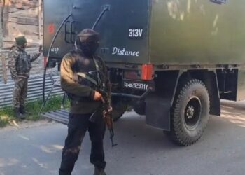 জম্মু-কাশ্মীৰত নিৰাপত্তাৰক্ষীৰ বৃহৎ সফলতা; সন্ত্ৰাসবাদীৰ গোপন ঘাটি উৎখাত