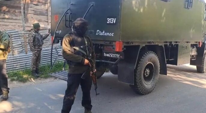 জম্মু-কাশ্মীৰত নিৰাপত্তাৰক্ষীৰ বৃহৎ সফলতা; সন্ত্ৰাসবাদীৰ গোপন ঘাটি উৎখাত