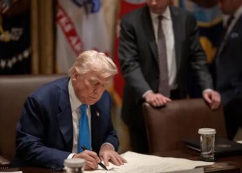 ৰাছিয়াৰ সৈতে ব্যৱসায়িক সম্পৰ্কত ক্ষুন্ন ট্ৰাম্প; ভাৰতৰ ওপৰত অতিৰিক্ত ২৫ শতাংশ শুল্ক