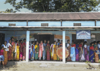 কাৰ হাতলৈ যাব বড়োভূমিৰ শাসন? জানক কোন ঠাইত কোনটো দলৰ অগ্ৰগতি…