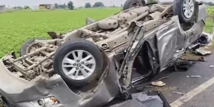 ভয়ংকৰ পথ দুৰ্ঘটনাত তিনিজন শিক্ষাৰ্থীৰ কৰুণ মৃত্যু