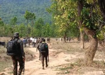 মাওবাদীৰে ভয়ংকৰ সংঘৰ্ষ নিৰাপত্তাৰক্ষীৰ; এই পৰ্যন্ত ৬ জন মাওবাদীৰ মৃত্যু