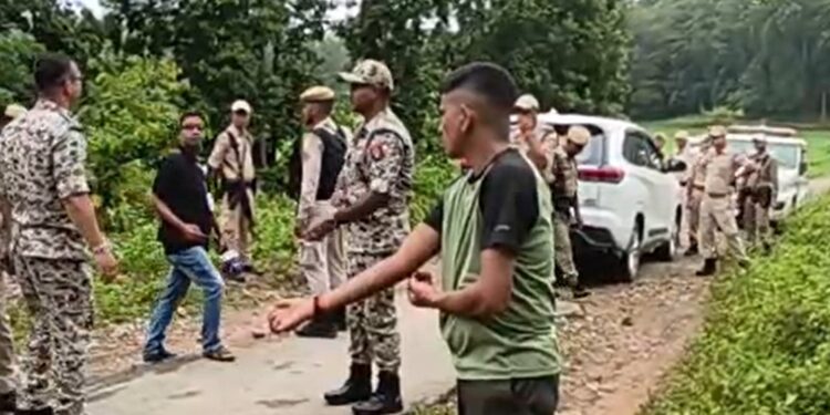 নিশা গোৱালপাৰাত ভয়ংকৰ সংঘৰ্ষ; আৰক্ষীৰ এনকাউণ্টাৰত নিহত চাৰিজন দুৰ্ধৰ্ষ ডকাইত