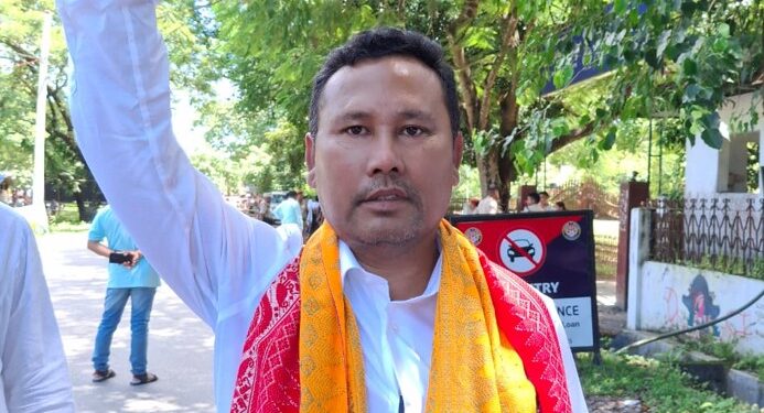 বিটিচিত হাগ্ৰামাৰ কামবেক! নিছিমা সমষ্টিত জয়লাভ জেমছ বসুমতাৰীৰ