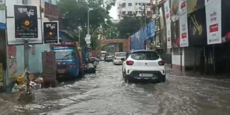 বৰষুণৰ বাবে বিধ্বস্ত কলকাতা; ৭ জনৰ মৃত্যু