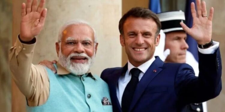 ফ্ৰান্সৰ ৰাষ্ট্ৰপতি মেক্ৰনৰ সৈতে ফোনযোগে বাৰ্তালাপ প্ৰধানমন্ত্ৰী মোদীৰ