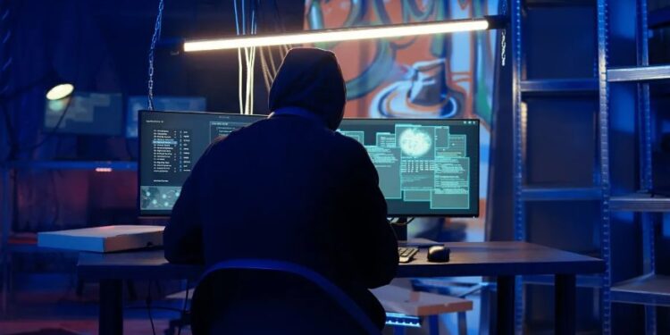 মুম্বাইৰ এখন হাস্পতাল বোমাৰে উৰুৱাই দিয়াৰ ভাবুকি